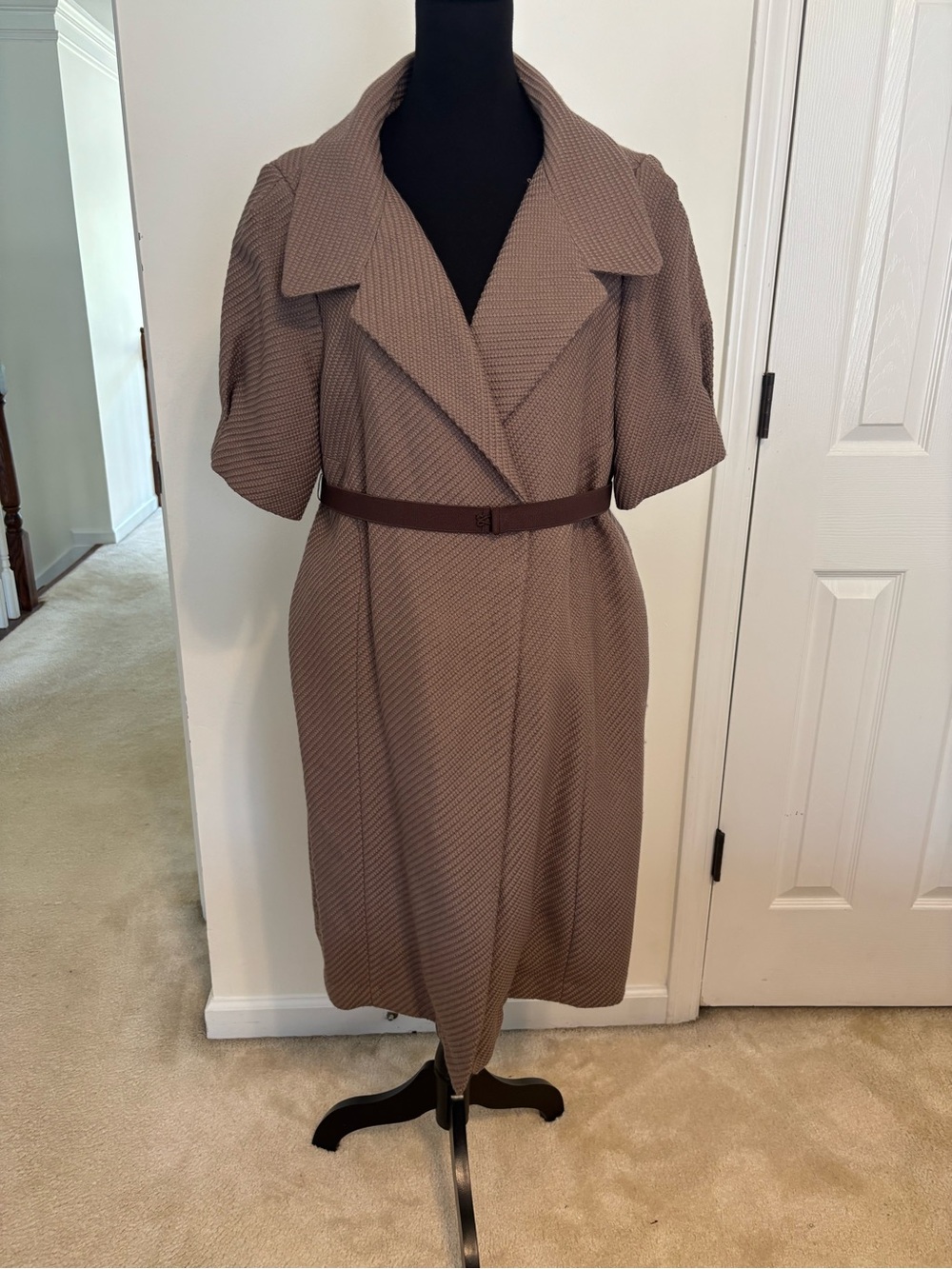 Vera Wang Short Sleeve Coat